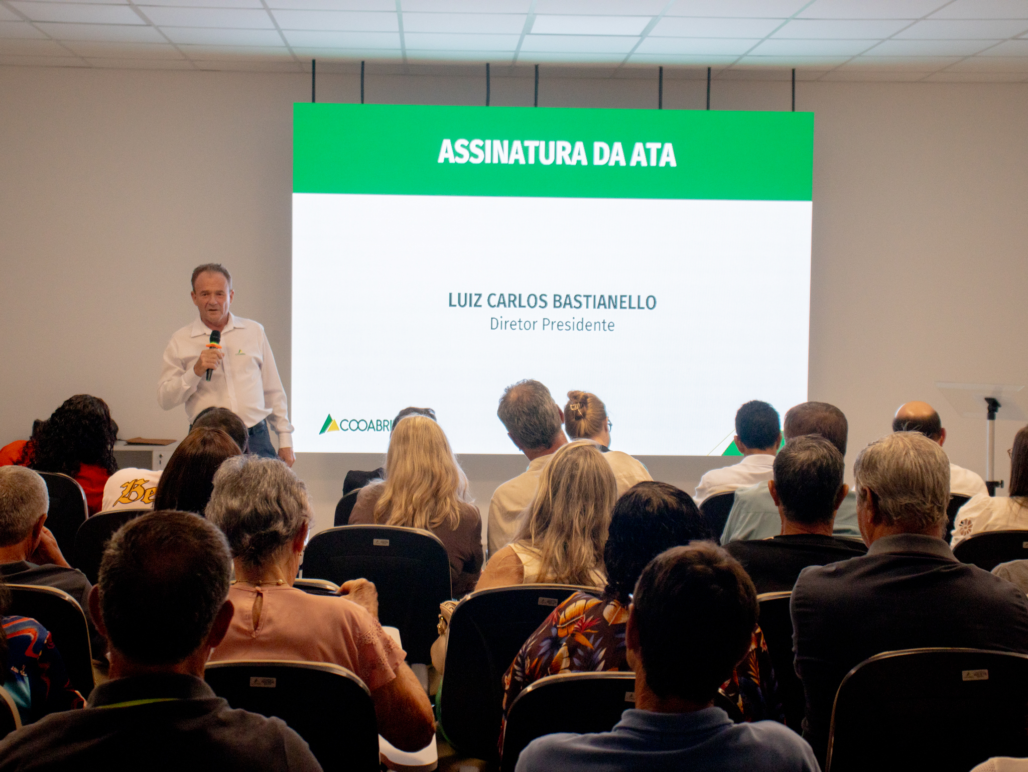 Cooabriel atualiza Estatuto Social em Assembleia Geral Extraordinária