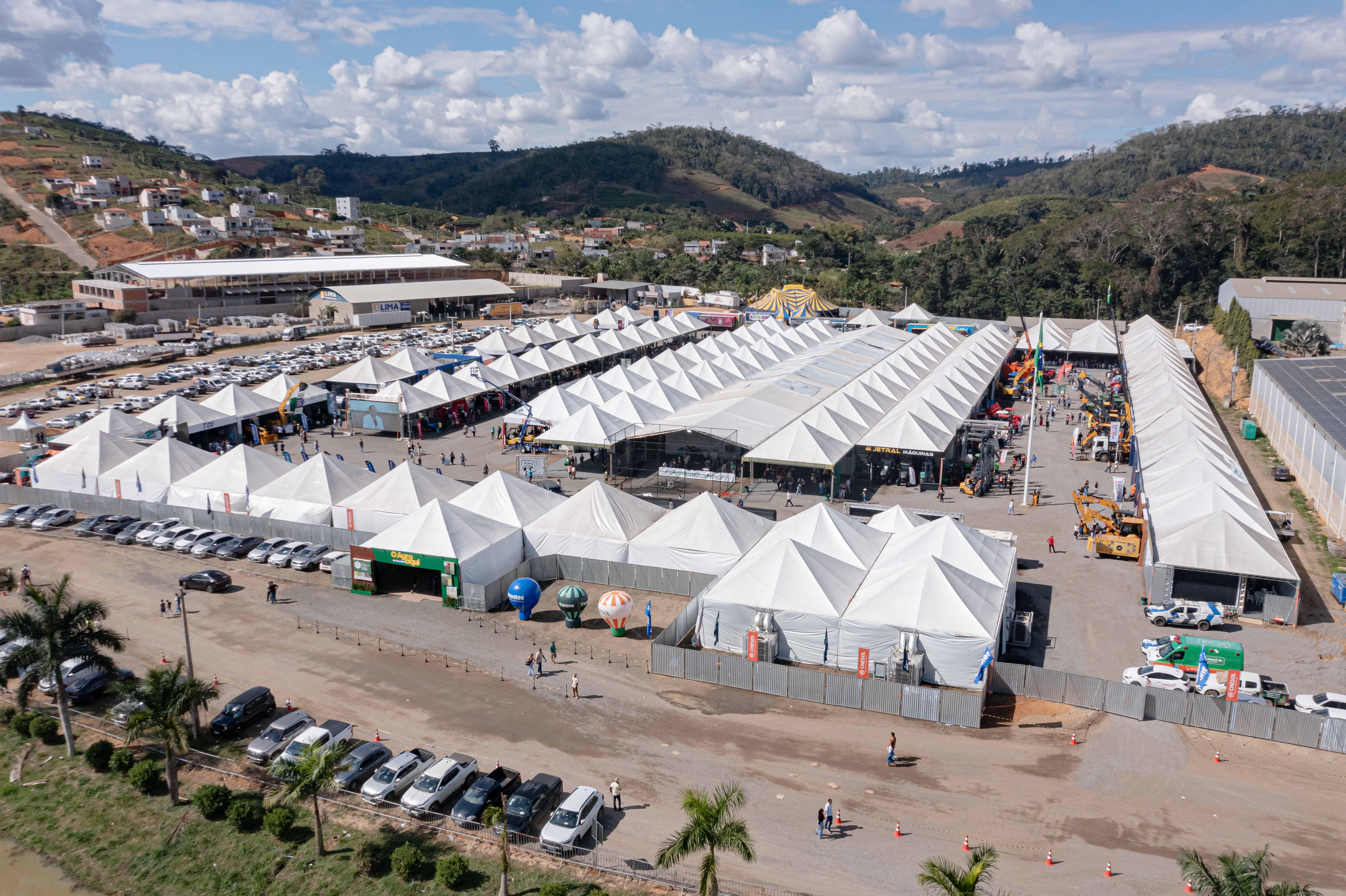Feira de Agronegócios Cooabriel 2026 registra público recorde e supera 34 mil visitas