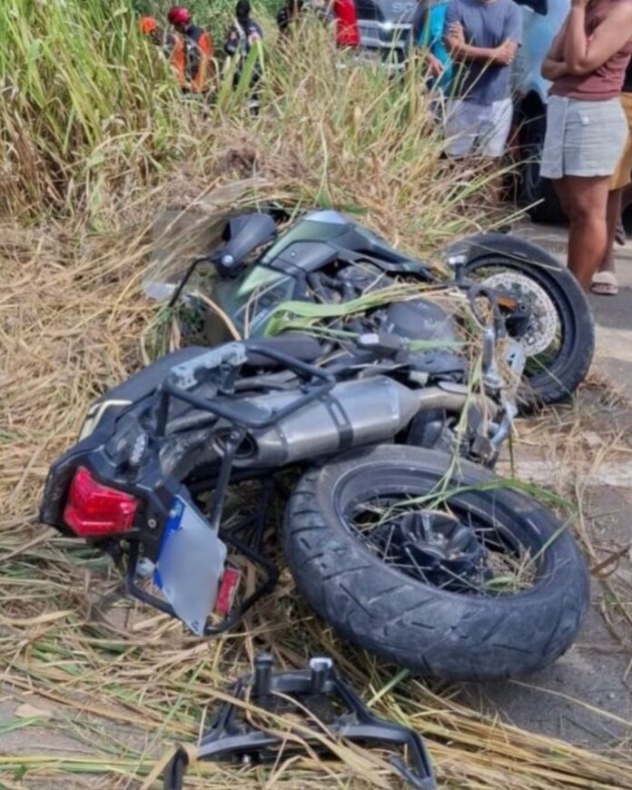 Motociclista morre após perder o controle e bater em árvore no Norte do ES