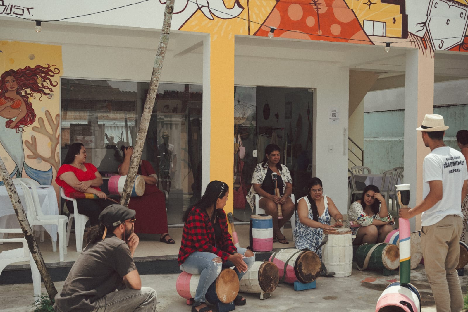 Associação Sinestesia oferece oficinas gratuitas de arte e cultura em Guarapari