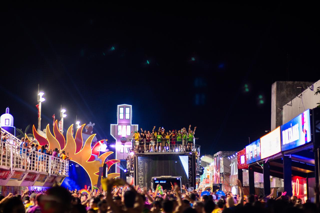 Novidade no Vital: maior carnaval fora de época do Sudeste começa mais cedo em 2026, com trios ao pôr do Sol
