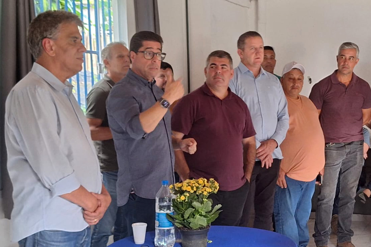 Rio Novo do Sul recebe mudas de café e cacau para ampliar a produção rural