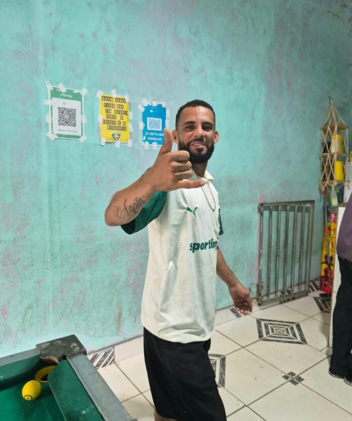 Homem é assassinado a tiros em área de bar em Conceição da Barra