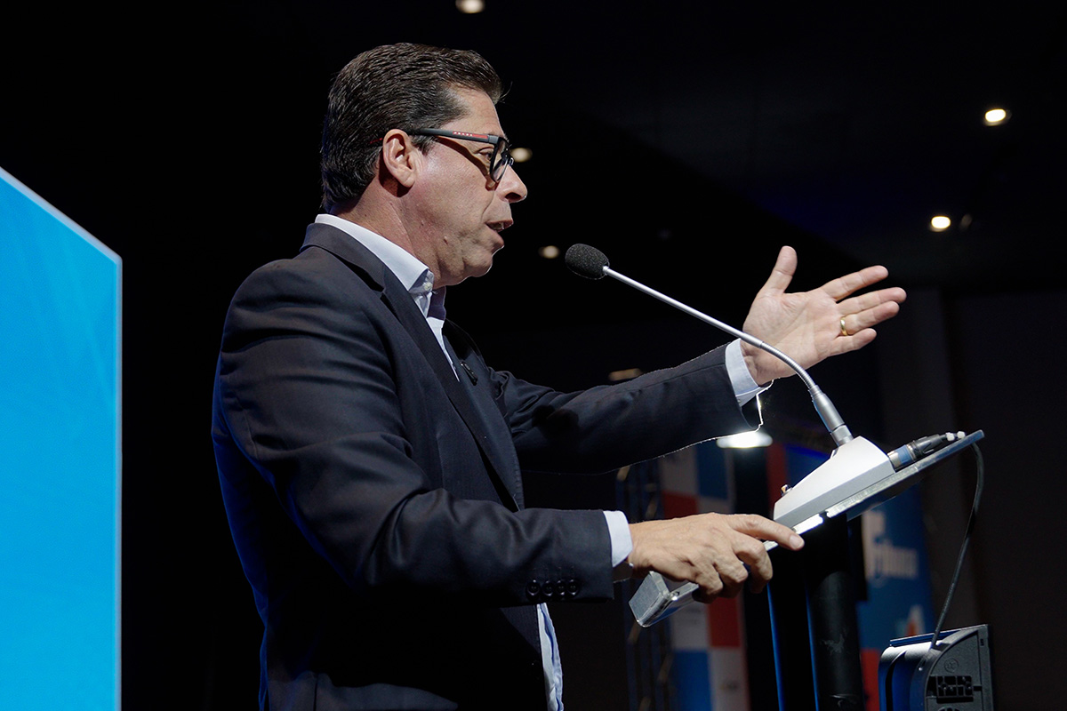 Presidente da Assembleia fala sobre impactos da IA no mercado de trabalho
