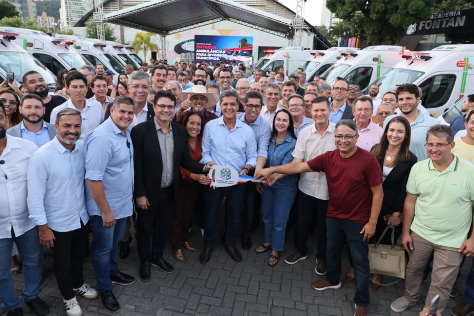 Governo do Estado entrega 21 novas ambulâncias a municípios capixabas