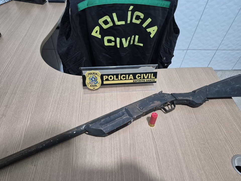 PCES prende duas mulheres e apreende arma de fogo em zona rural de Mantenópolis