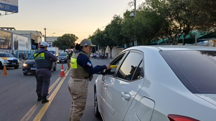 Blitze da Lei Seca flagram quase 50 motoristas suspeitos de embriaguez em Aracruz e Colatina