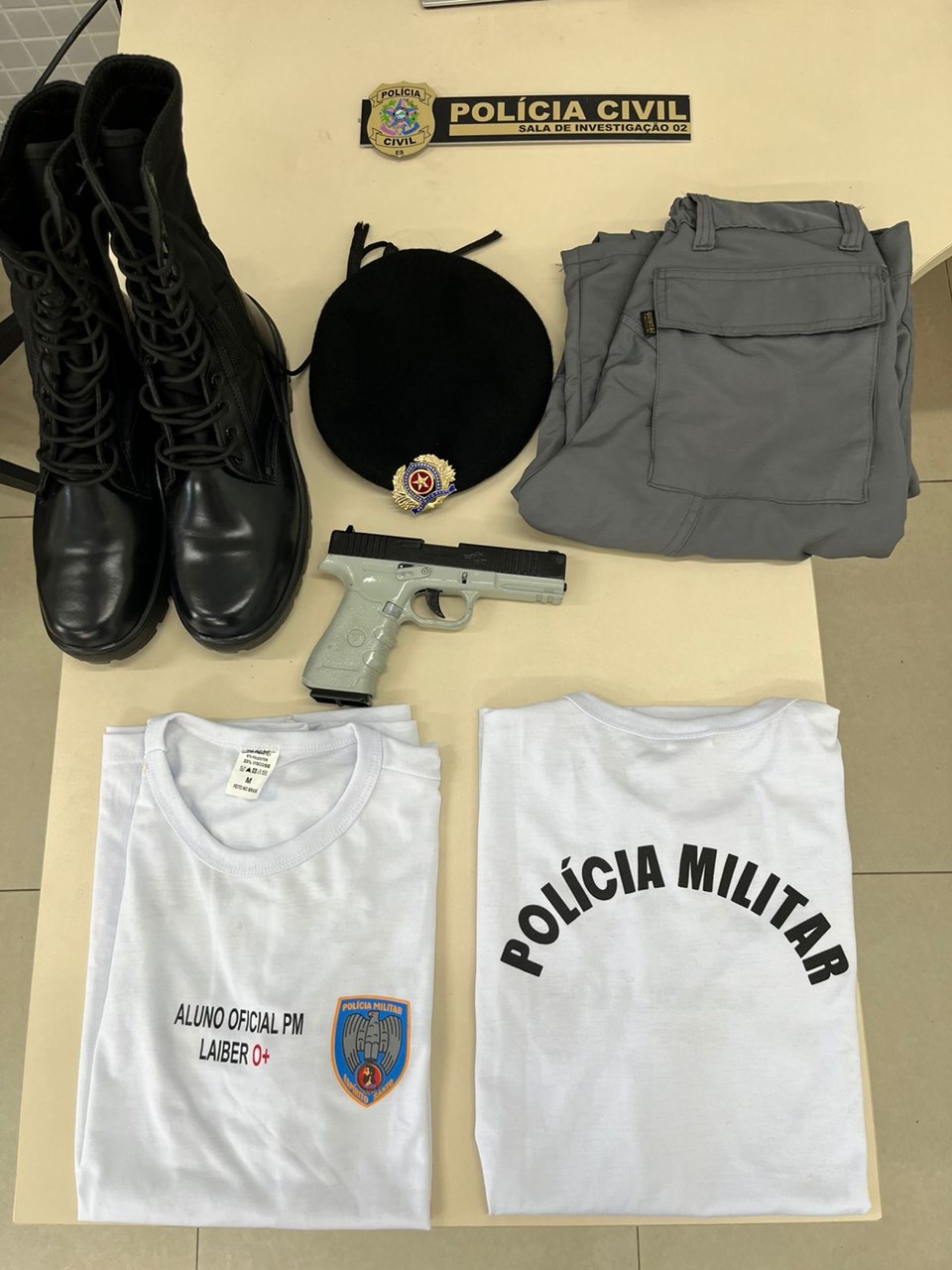 Polícia Civil apreende materiais utilizados por homem que se passava por aluno da PMES
