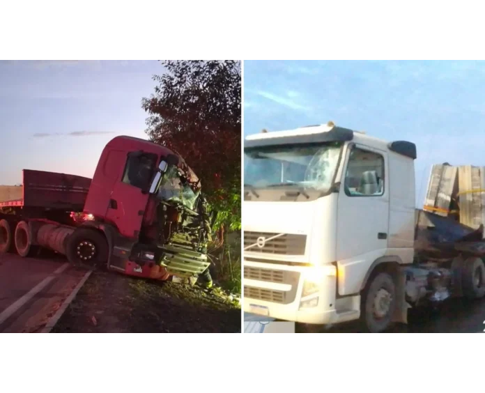 Motorista fica gravemente ferido após carreta invadir contramão e bater em outra na BR 101 em Linhares