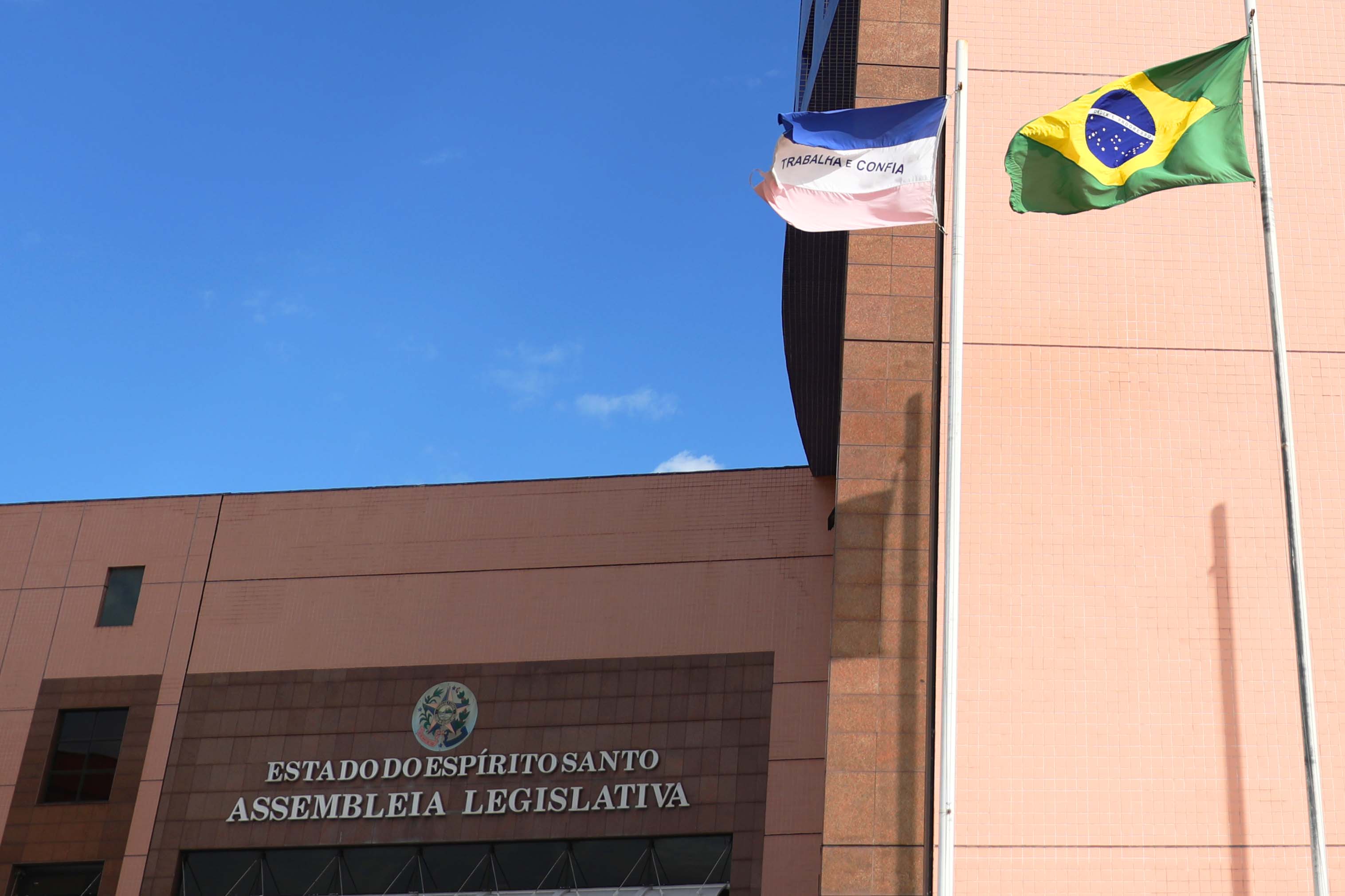 Assembleia retoma atividades legislativas e serviços na terça (13)
