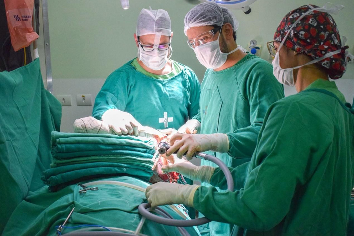 Projeto prevê reparação rápida e integral para erro médico no SUS
