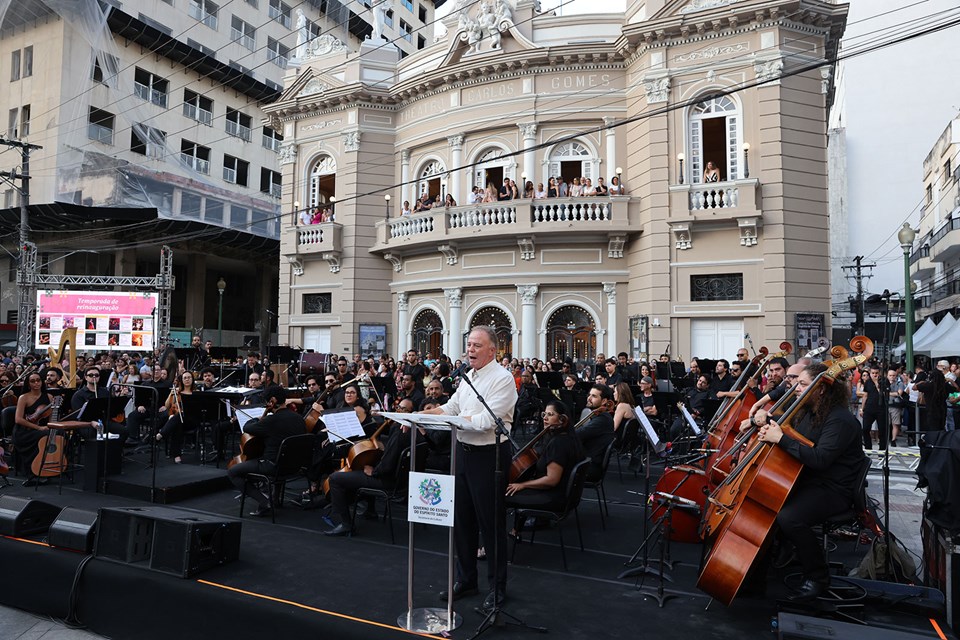 Theatro Carlos Gomes reabre após 2 anos fechado para restauro e readequação