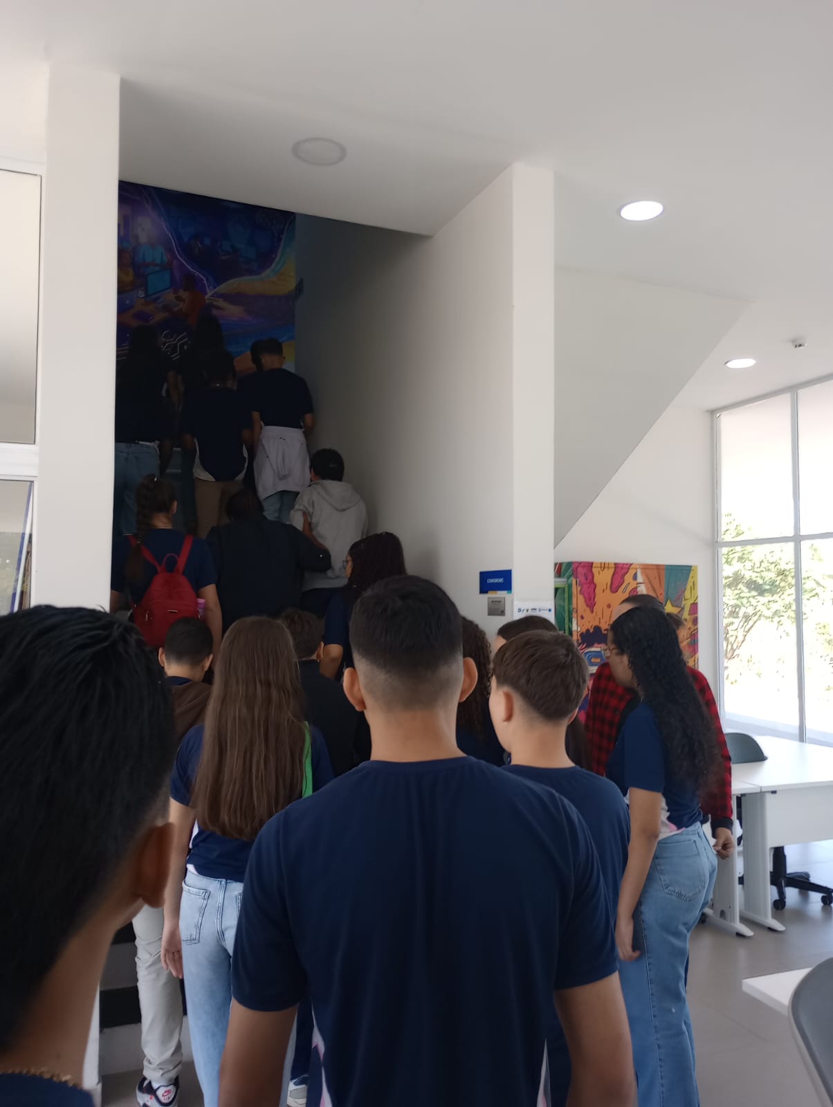 Estudantes de Águia Branca ampliam conhecimentos em visita ao Centro de Ciência