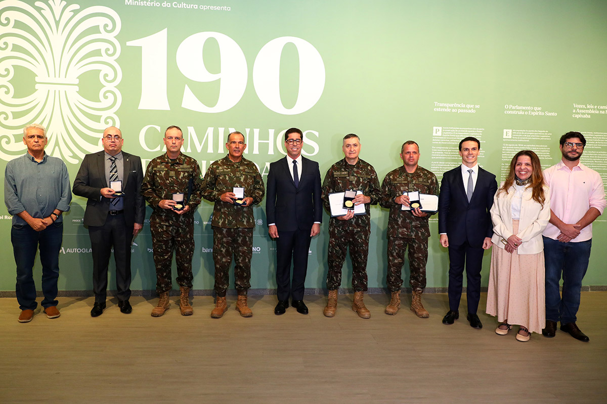 Presidente da Assembleia homenageia Comando Militar do Leste