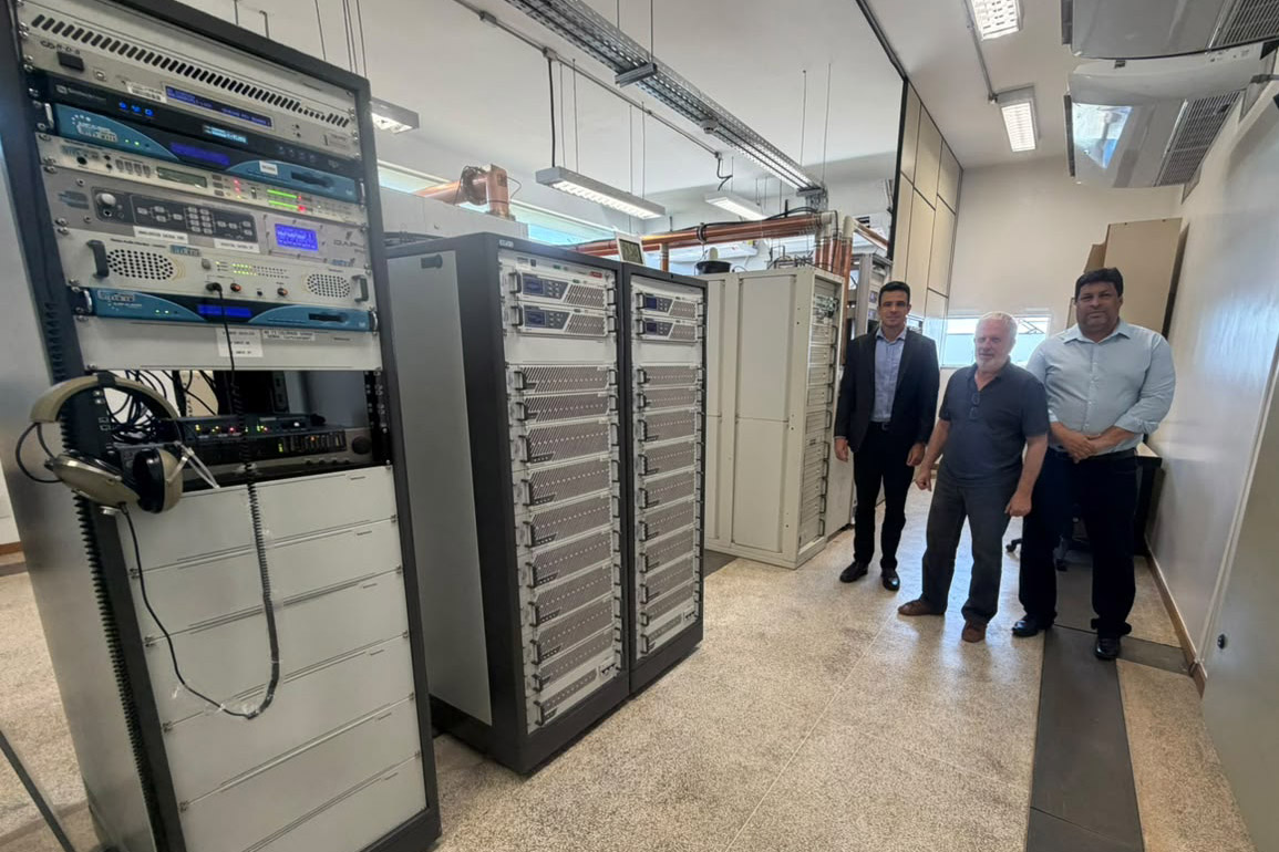Parceria com Câmara Federal viabiliza doação de equipamento de R$ 1,1 mi para TV Ales
