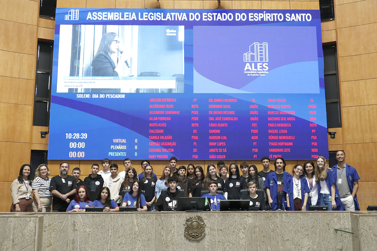 Estudantes de Domingos Martins vivenciam prática legislativa