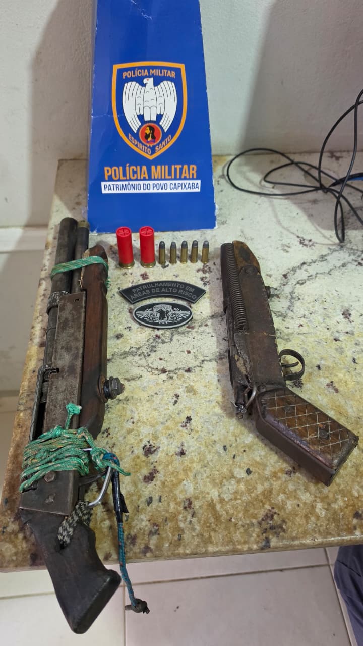 Suspeito de matar homem a tiros e golpes de facão é preso em abordagem da PM em Nova Venécia