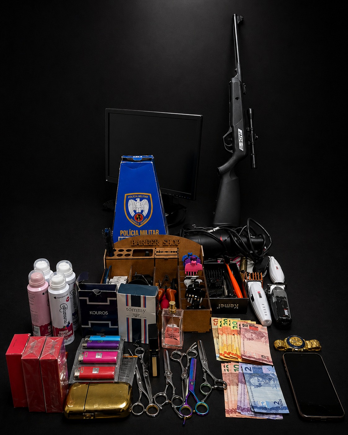 PM recupera produtos furtados de barbearia e prende suspeito em flagrante em BSF