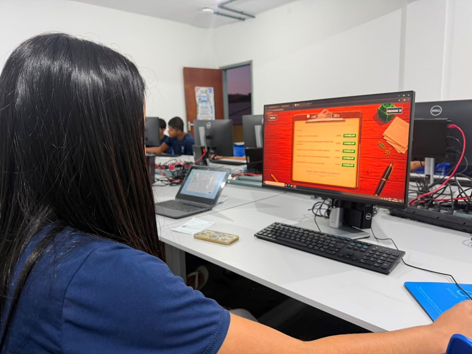 Escola de Águia Branca participa pela primeira vez da Olimpíada Brasileira de Administração