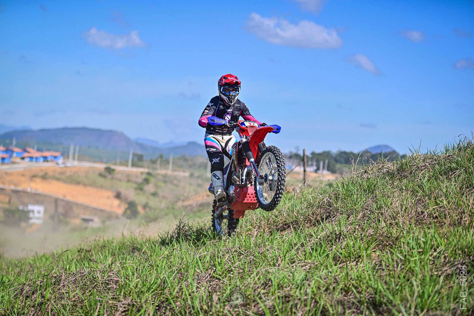 Flavio Volpi sobe ao pódio no Campeonato Capixaba de Enduro em São Gabriel da Palha