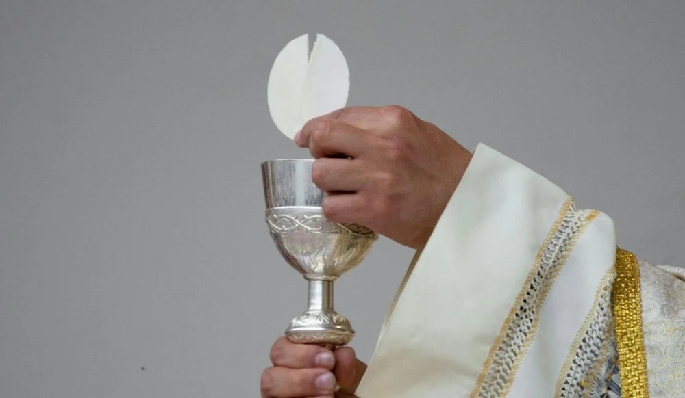 ´Ato de profanação´: Igreja católica é invadida e hóstias são furtadas no ES