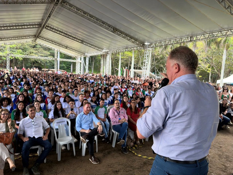 Programa Intercâmbio Sedu: participantes conhecem países onde estudarão por três meses
