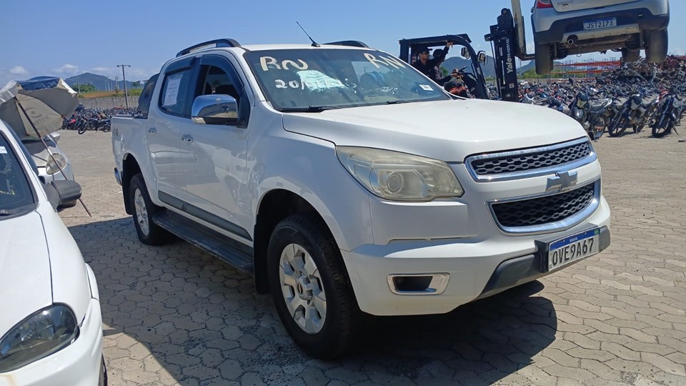 Detran|ES realiza leilão eletrônico com 800 veículos conservados na próxima semana