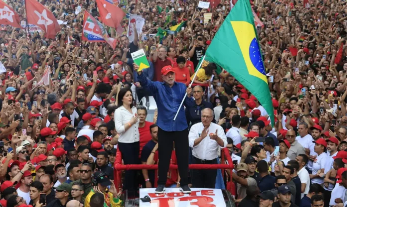 Lula é reeleito presidente do Brasil com mais de 64 milhões de votos