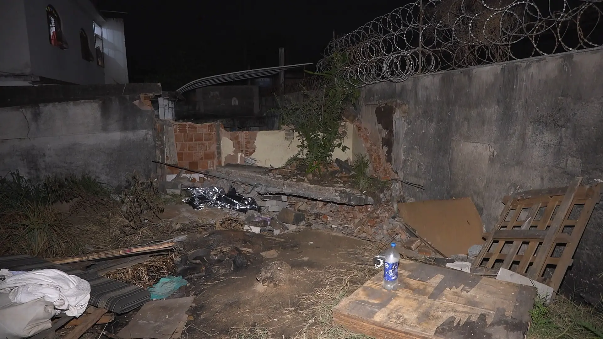 Homem morre após laje desabar sobre ele em Vila Velha
