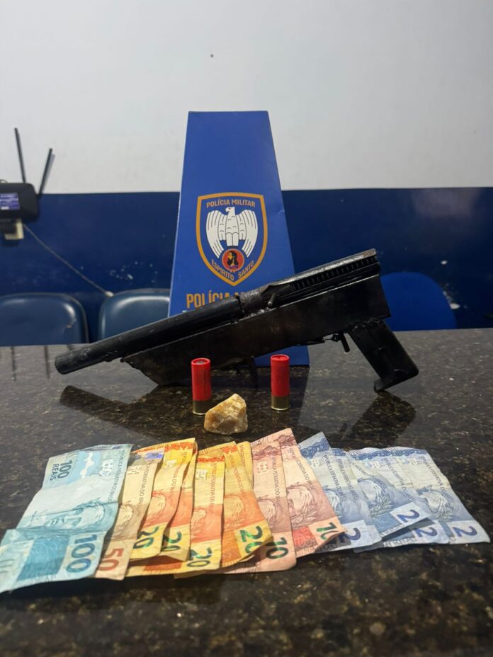 Homem é preso com arma , drogas e dinheiro em Mantenópolis