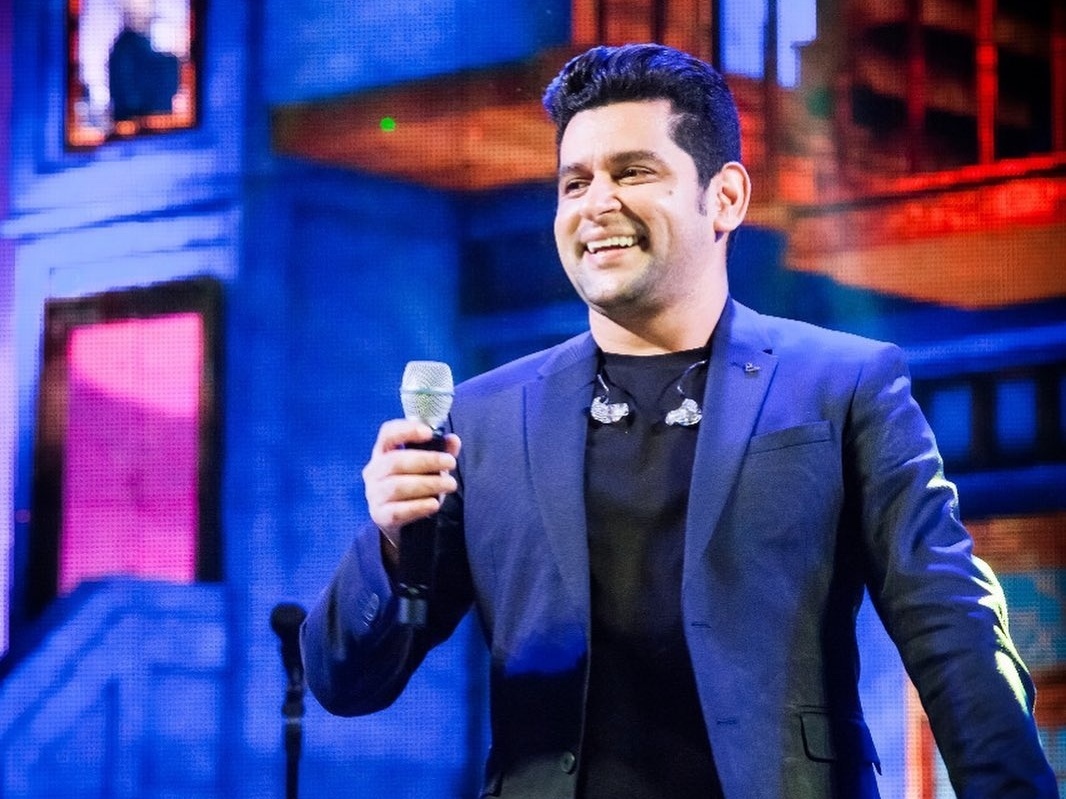 L&eacute;o Magal&atilde;es faz show hoje (2) em &Aacute;guia Branca