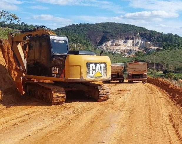 Limpeza de caixas secas na comunidade do Trinta
