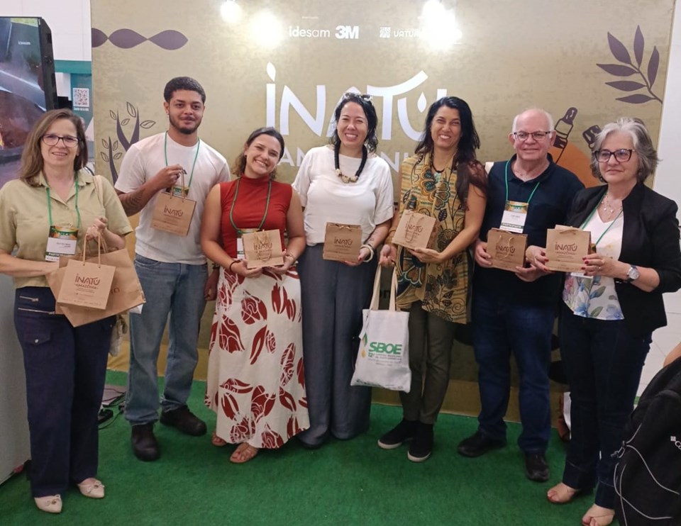 Pimenta-rosa capixaba é premiada em simpósio nacional