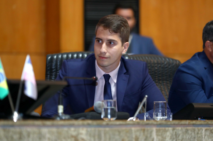 Lucas Polese é o federal mais votado de todos os tempos no ES