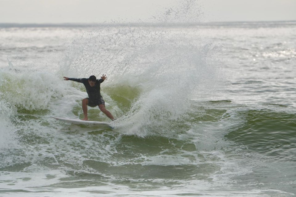 Surfista Rafael Teixeira desembarca na Austrália para disputa do Challenger Series