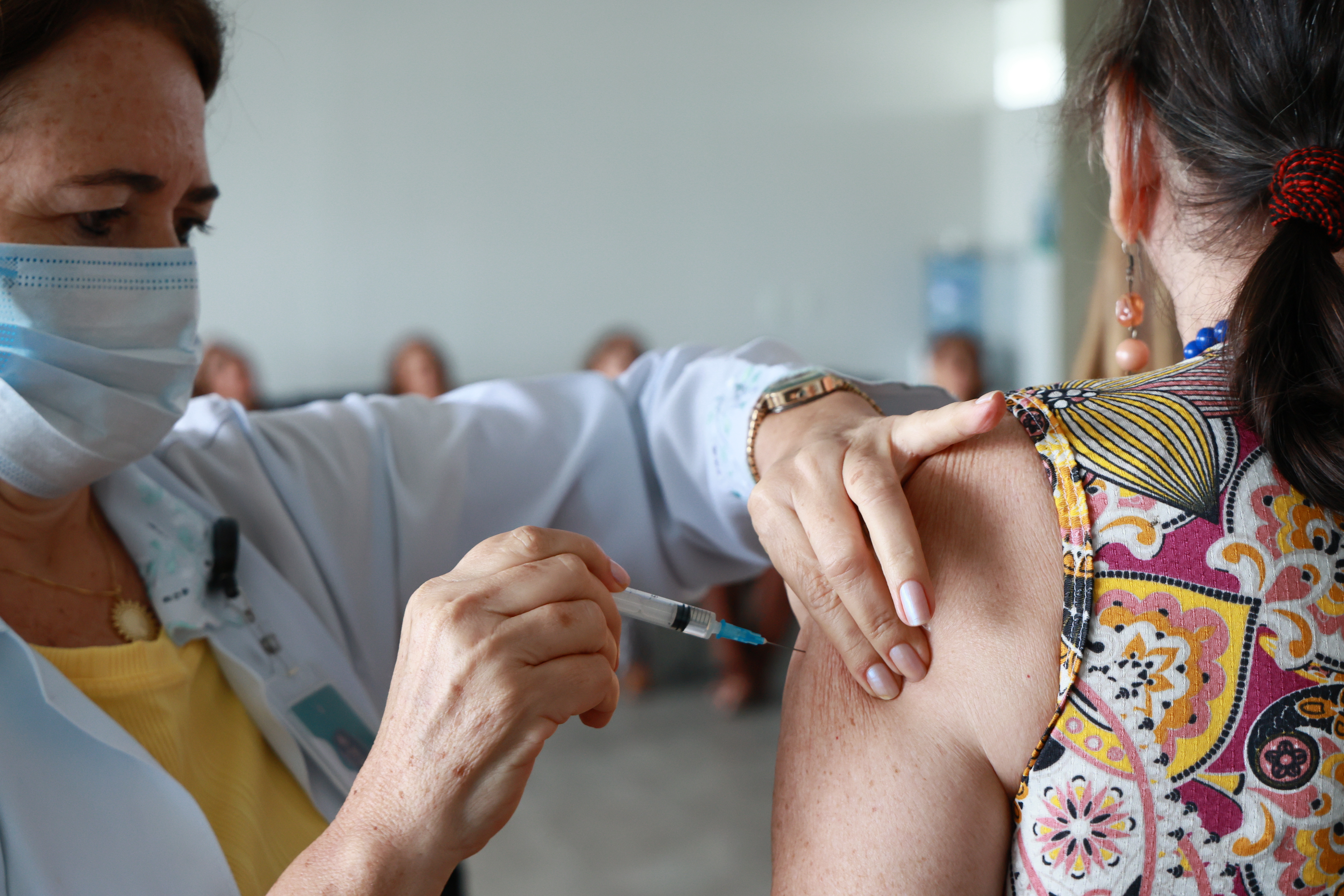 Idosos sem vacinação contra a gripe concentram maior número de casos graves de Influenza no Estado