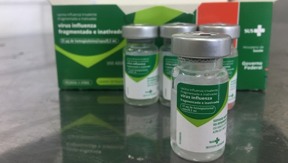 Evair de Melo quer que vacina contra gripe do SUS seja aplicada em farmácias do ES